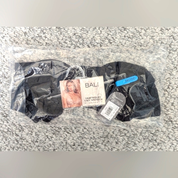 NWT Bali Women's (38DDD) Black Lace Minimizer Convertible Bra With Underwire - Picture 14 of 16